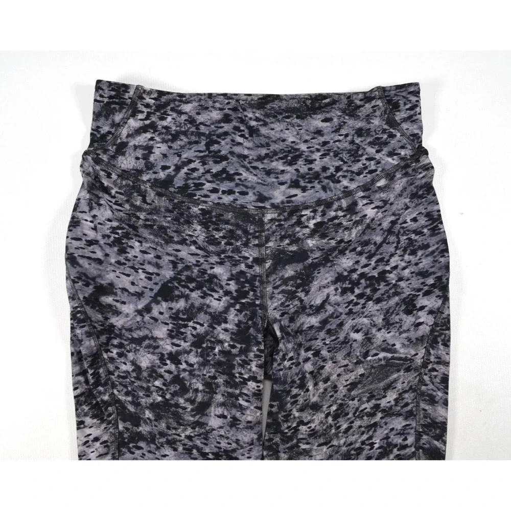 Lululemon Leggings Women's Size‎ 8 Black & Gray Camouflaged  Inseam 23